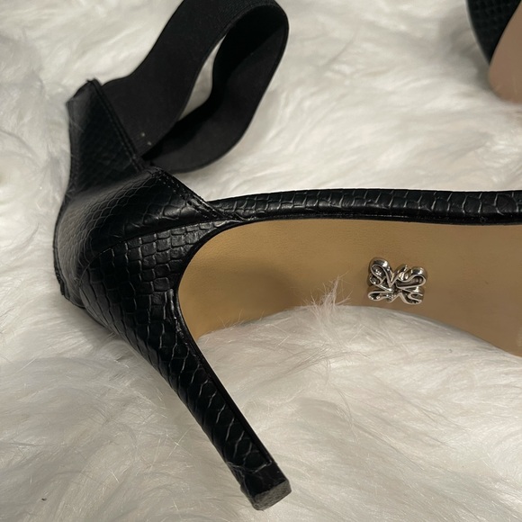 Simply Vera Black & Blush Ankle Strap Heels - Picture 7 of 9